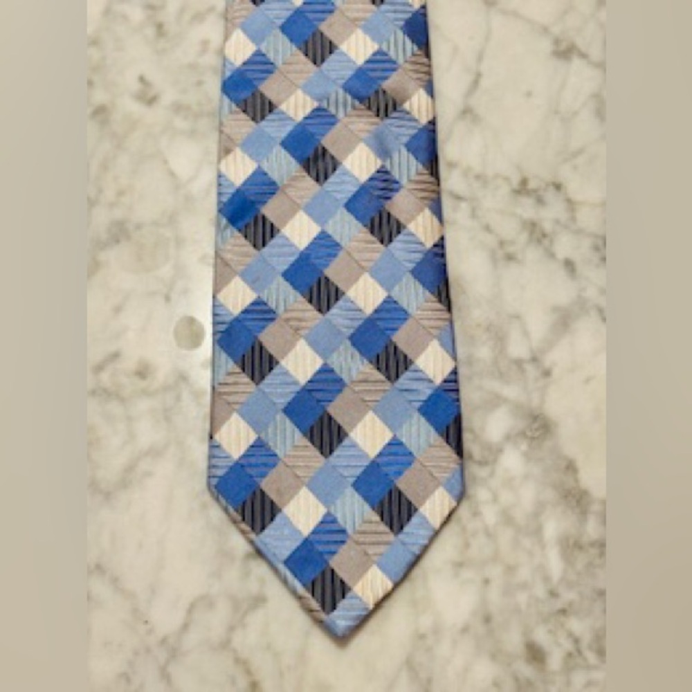 Geoffrey Beene Geometric Print Silk Tie